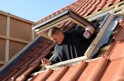Pose de fenêtres de toit Velux à Montoillot